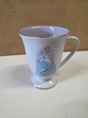 Disney Store Princess Cup Designer Collection CINDERELLA Coffee Pedestal Mug